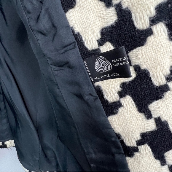 DKNY Houndstooth Tweed Black and Cream 2 Button Wool Blazer with Front Pockets - Picture 5 of 8